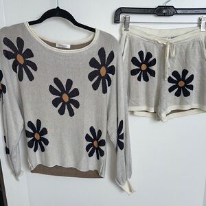Amazon Cream and Black Floral Set